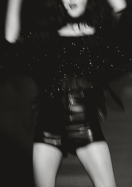 郑秀妍（Jessica Jung），1989年4月18日出生于美国加利福尼亚州旧金山市，韩国女歌手、演员、设计师。