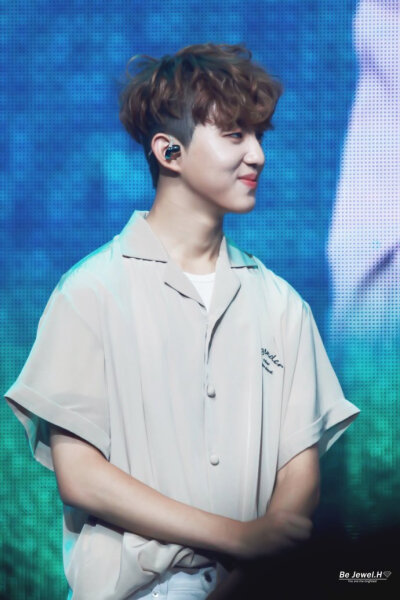 #GoldenChild# #GoldenChild0828出道快乐##洪周灿##奉宰铉##金知范#【GC资源】170828 SHOWCASE & 170902 音中 mini FM 高清9pcr.19970731com_，BUMMYA_o3o，99O2O3com，bejewelhyun_bjh ​​​​