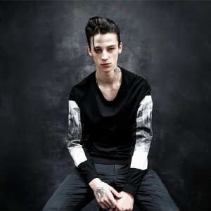 Ash Stymest。