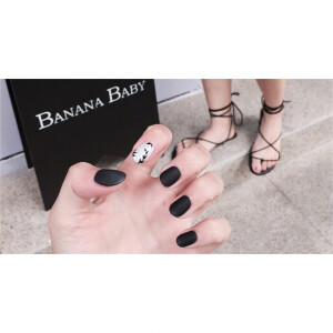 极简风、简约风、纯色系、小清新、百搭款气质美甲，很显肤白