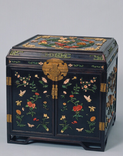 清中期 黑漆描金染牙妆匣