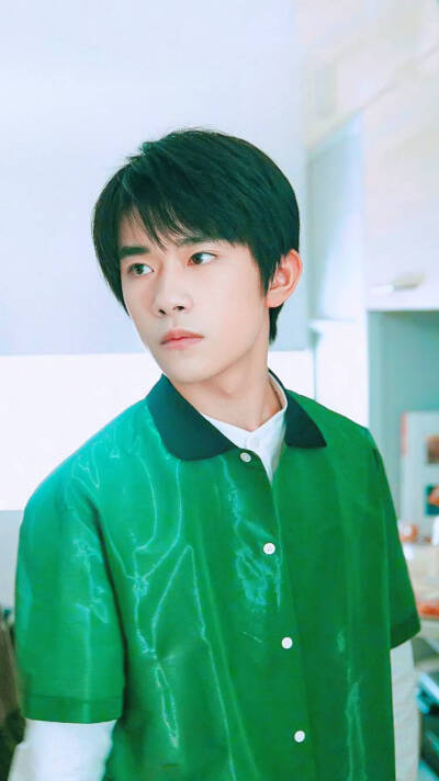 #易烊千玺 #TFBOYS OPPO手机微电影 高清 帅气 