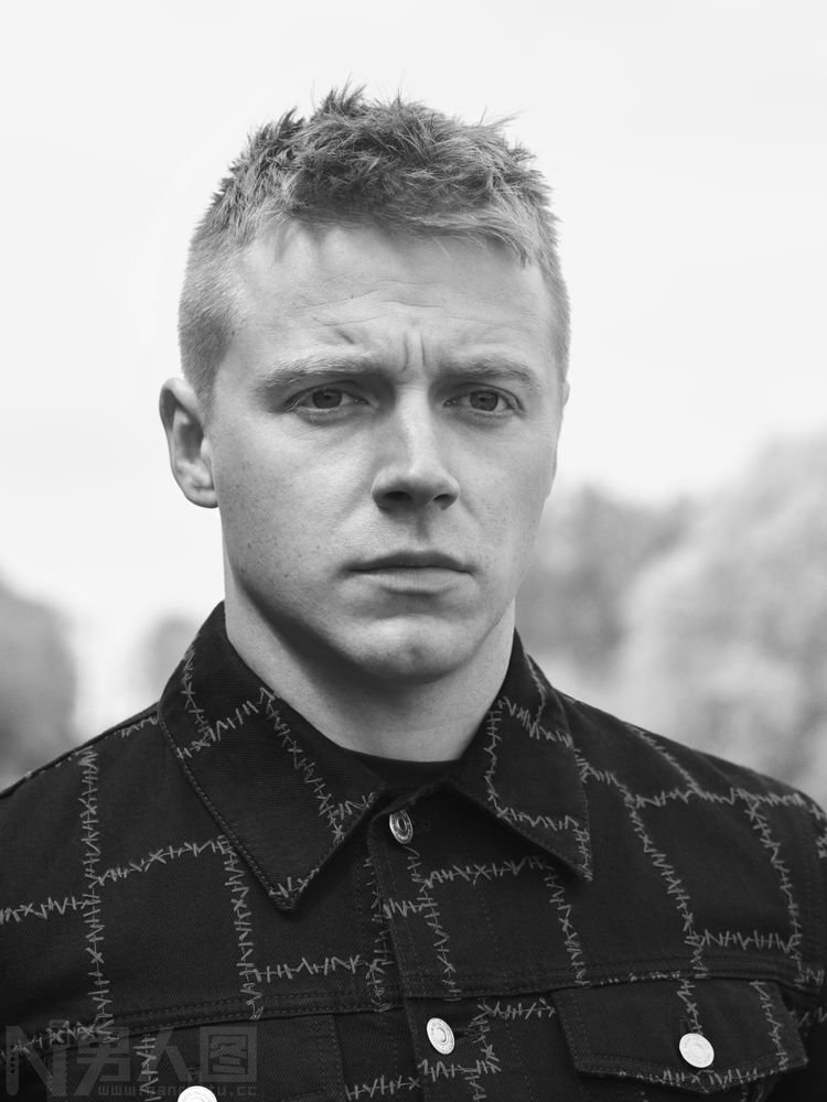 杰克劳登Jack Lowden