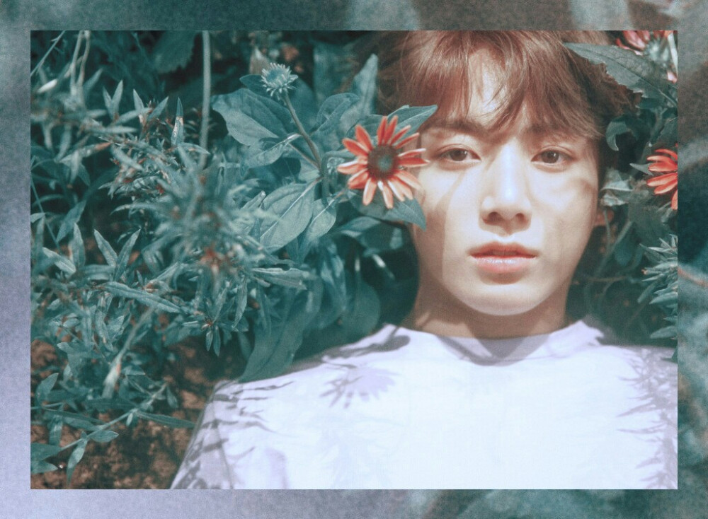 LOVE_YOURSELF
承 'Her'
Concept Photo O version ​​
调色