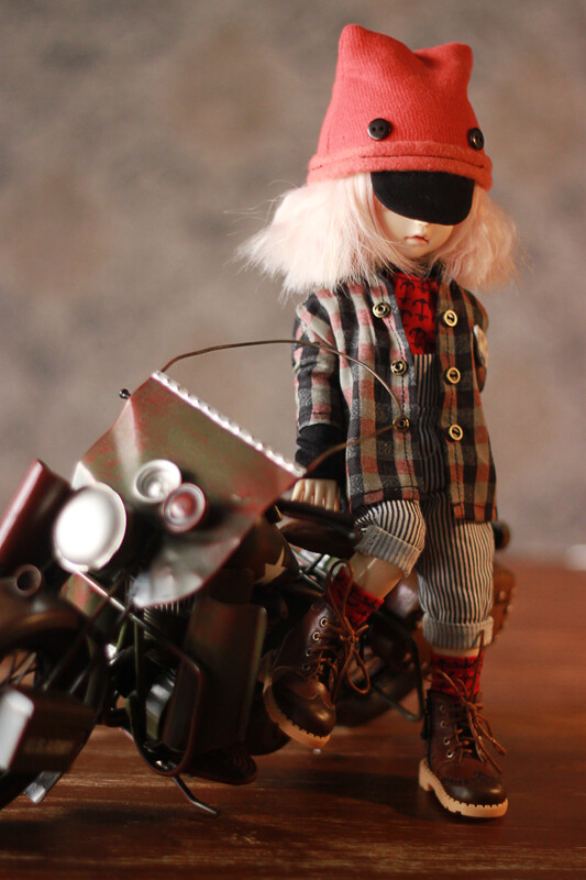 BJD娃衣 1/6 深咖色格子衬衣