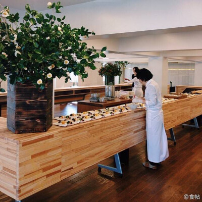 美食作者Goto Shiori创办了一家蔬菜料理店，为公司企业提供食材讲究、营养均衡的定制便当。