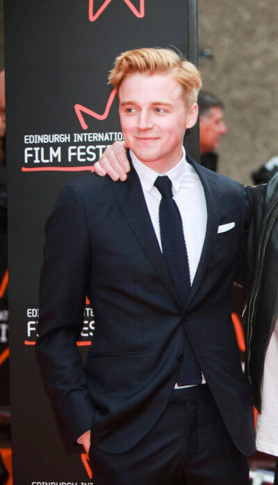 Jack Lowden。敦刻尔克。