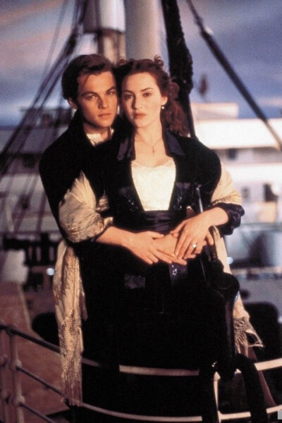 Leonardo DiCaprio and Kate Winslet in Titanic (1997)