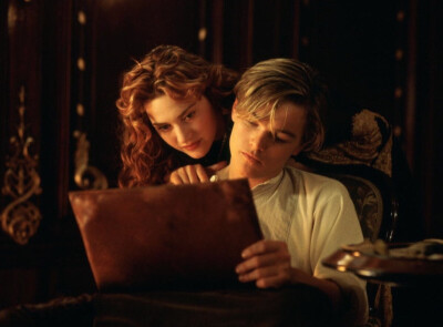 Leonardo DiCaprio and Kate Winslet in Titanic (1997)