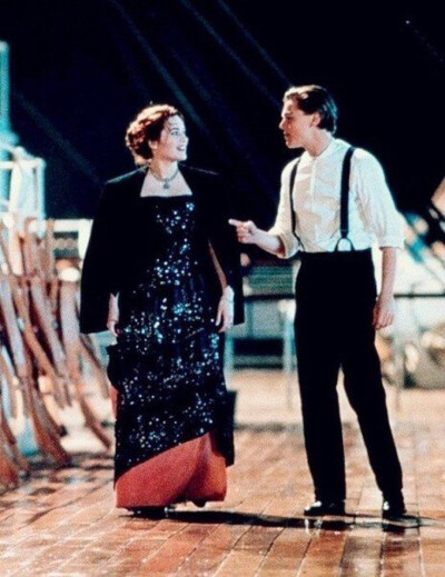 Leonardo DiCaprio and Kate Winslet in Titanic (1997)