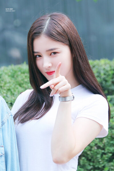 Nancy 李承利 MOMOLAND