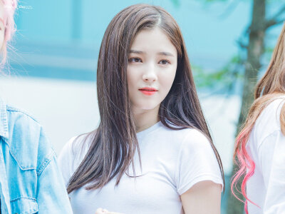 Nancy 李承利 MOMOLAND