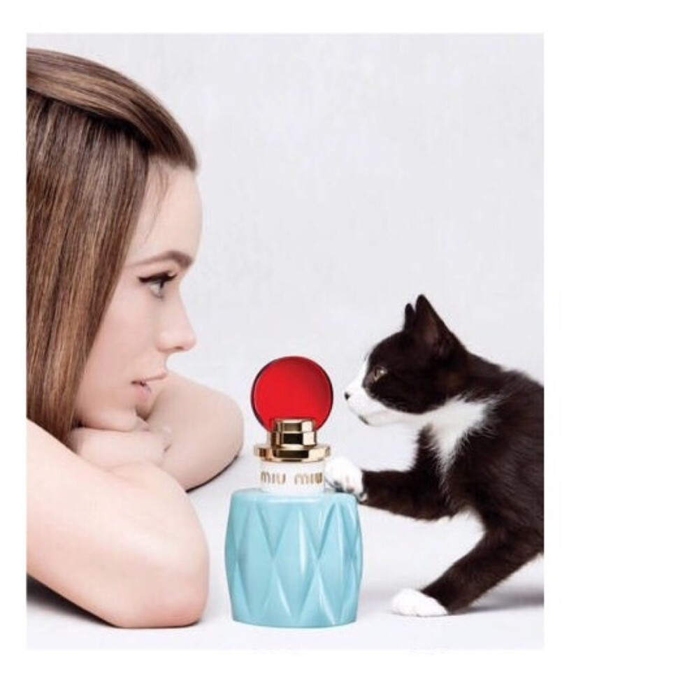 Stacy Martin miumiu香水