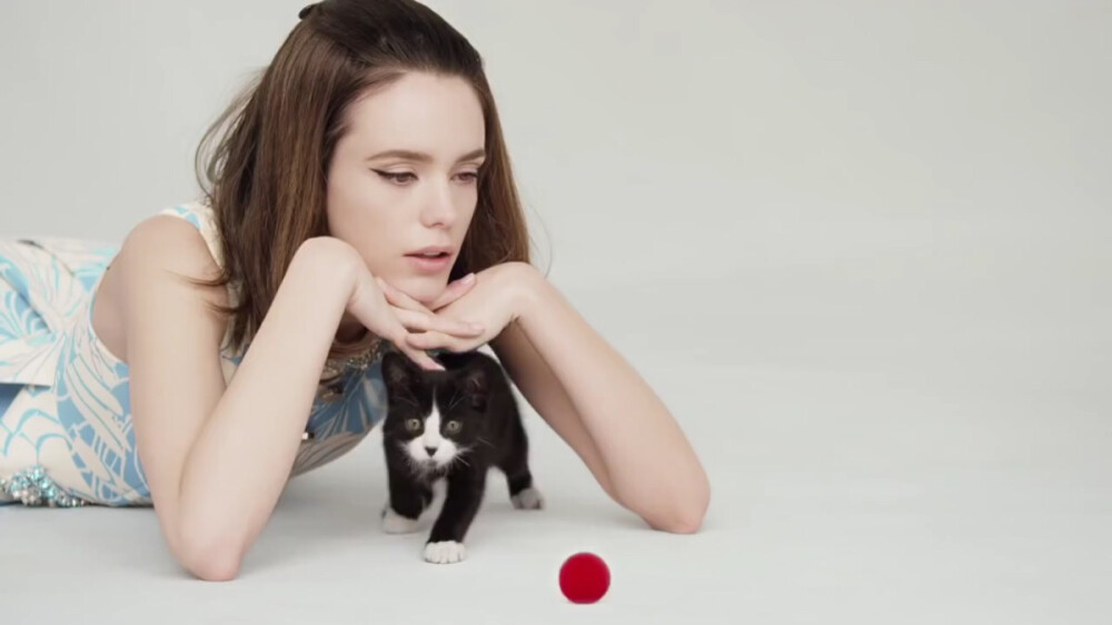 Stacy Martin miumiu香水