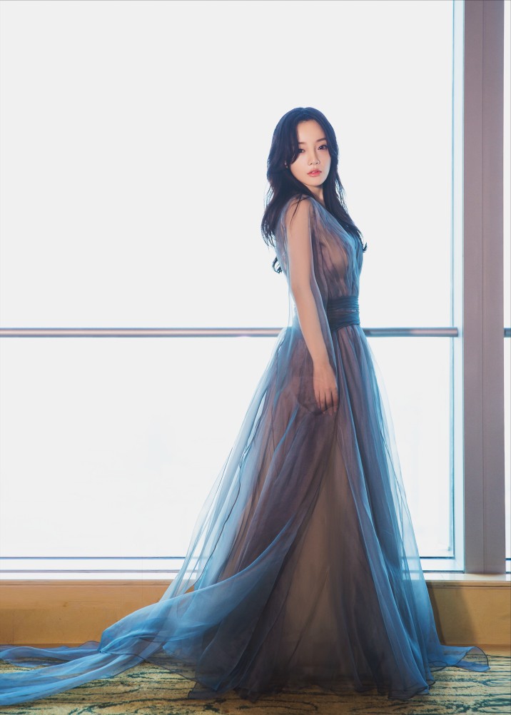 李小璐出席活动