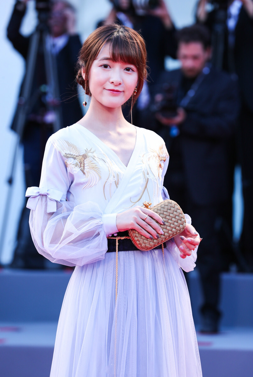 徐娇汉服礼服红毯图源网络小仙女美美哒