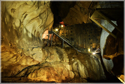 Malaysia Peninsular Caves, Perak, Tempurung
马来西亚半岛，霹雳州属，椰壳洞javascript:;