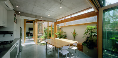 扬起‘帆板’，为住宅带来一阵清风 Green House,© Emma Cross