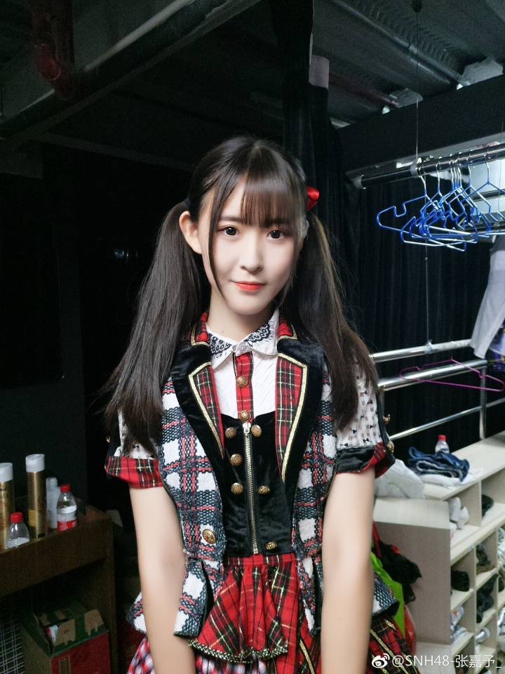 snh48张嘉予退团图片