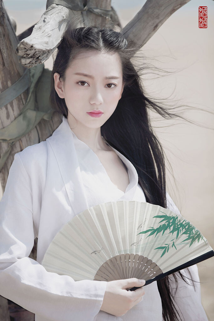 【清扬婉兮】出镜：徐雯倩 摄影：蝈蝈小姐