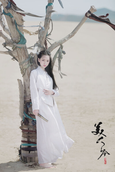 【清扬婉兮】出镜：徐雯倩 摄影：蝈蝈小姐