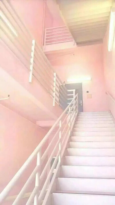 楼梯 粉色系 壁纸