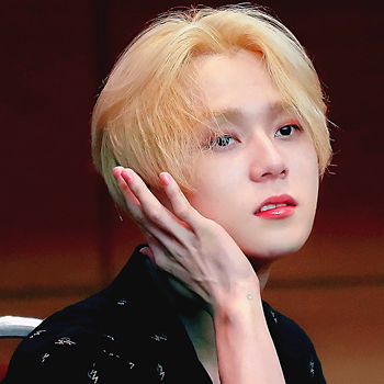 金晓钟>E'DAWN>0601>PENTAGON
禁二传禁二改.图源汤不热.//