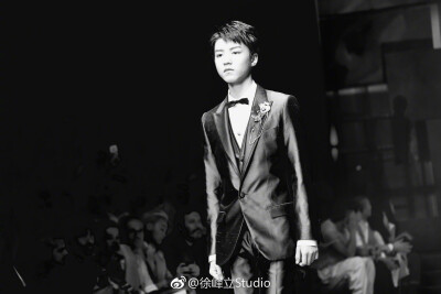 #王俊凯# #TFBOYS王俊凯# #TFBOYS# cr：徐峰立Studio