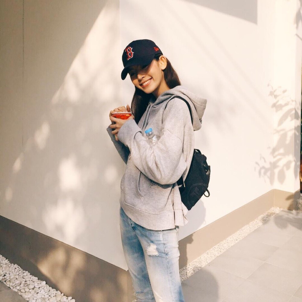 泰国女星nychaa人生波动个人ins更新壁纸头像