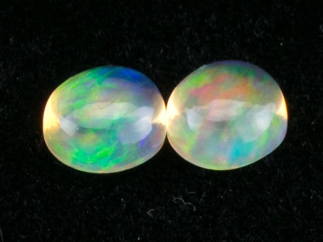 3.42ct Mexican Fire Opal Round Cabochon Pair (MO327-2)