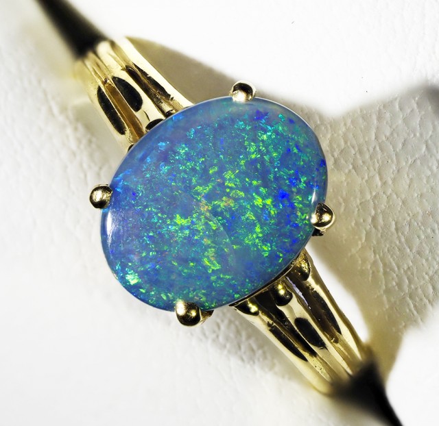 LARGE SOLID OPAL 18K GOLD RING SIZE 6 A807