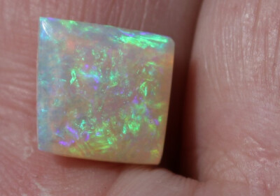 Andamooka Crystal Opal 3.3 Carats Multicolored