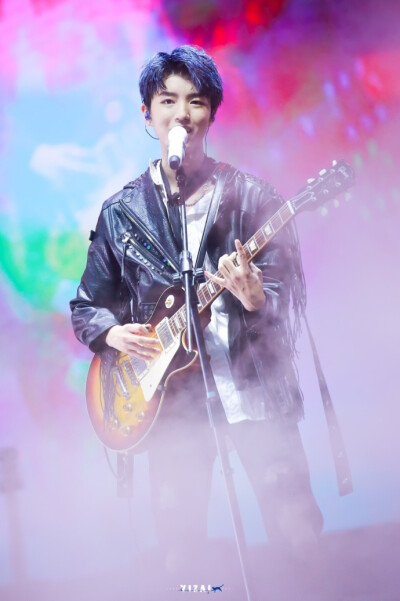 #王俊凯# #TFBOYS王俊凯# #TFBOYS# cr：伊仔本仔ovo