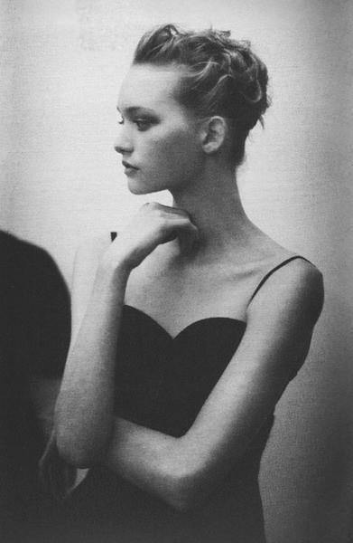 欧美女生头像手机壁纸桌面黑白