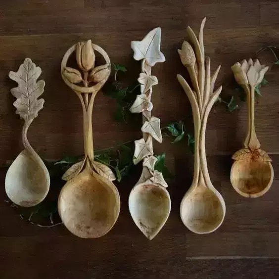 在英国西北部兰开夏郡的Giles Newman是一位推崇纯手工木艺的匠人他擅长做花式勺子精美和创意完全超出了普通勺子的概念
