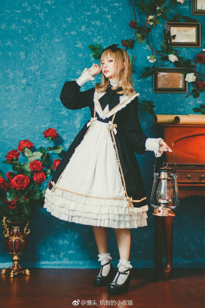 #小音符##lolita装扮# #lolita私影# #lolita测评# #Lolita种草# The golden melodies float through the air taking my breath away and thrilling me from head to toe. Shivers of delight course through my body as my God, my black and ivory savior speaks....展开全文c