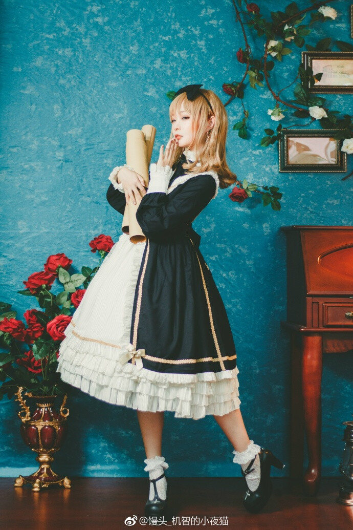 #小音符##lolita装扮# #lolita私影# #lolita测评# #Lolita种草# The golden melodies float through the air taking my breath away and thrilling me from head to toe. Shivers of delight course through my body as my God, my black and ivory savior speaks....展开全文c