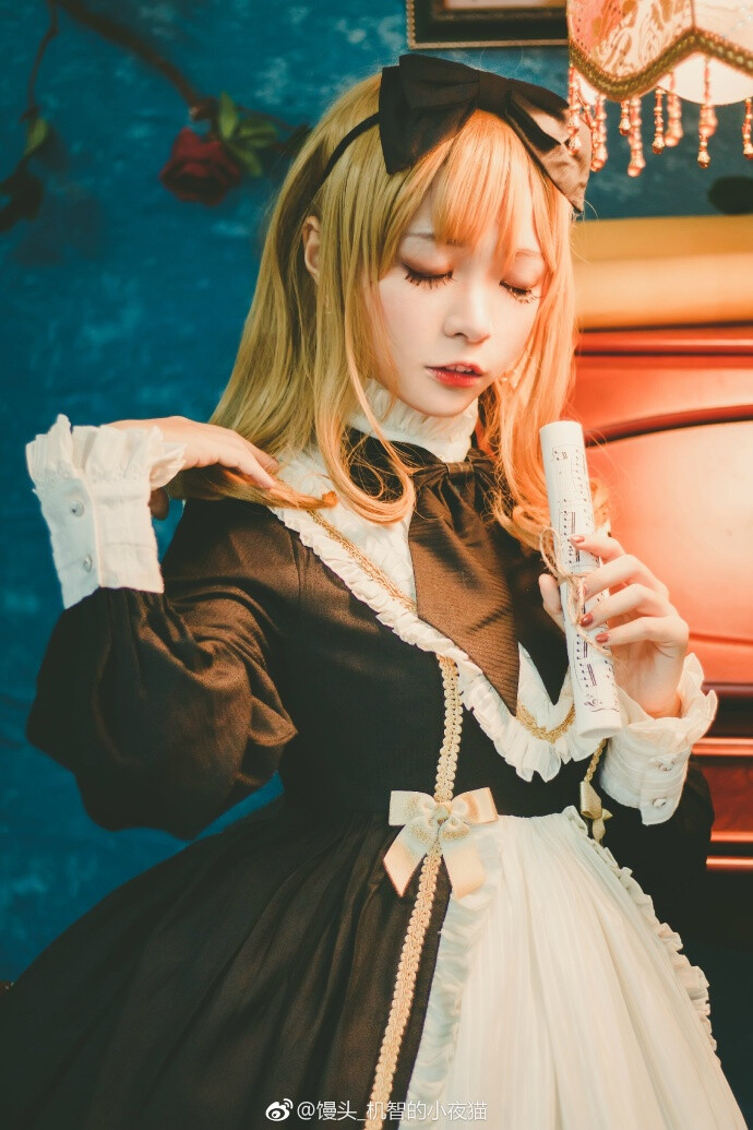 #小音符##lolita装扮# #lolita私影# #lolita测评# #Lolita种草# The golden melodies float through the air taking my breath away and thrilling me from head to toe. Shivers of delight course through my body as my God, my black and ivory savior speaks....展开全文c