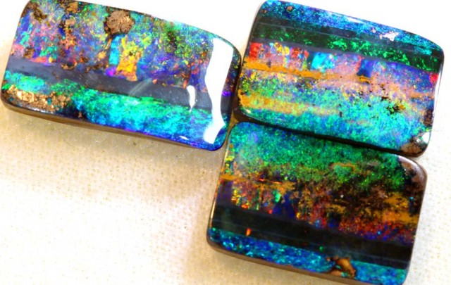 31.65 CTS QUALITY BOULDER OPAL 3 PC SET INV-513 GC