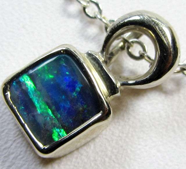 SQ BRIGHT BOULDER OPAL PENDANT CK 1613