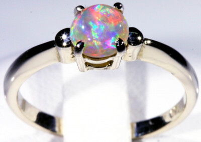 SIZE 5 CRYSTAL OPAL SET IN 18K WHITE GOLD RING CJ928