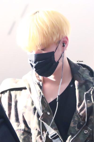 Yugyeom cr: logo 