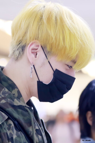 Yugyeom cr: logo 