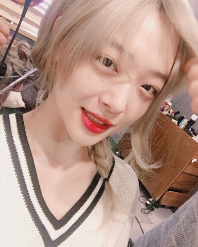 崔雪莉 Sulli