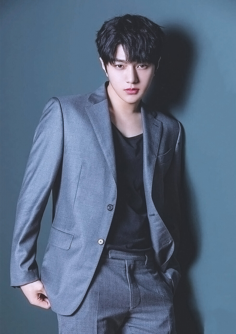 170922 除水印加修图韩流pia十月号 cr.smithereens_kms