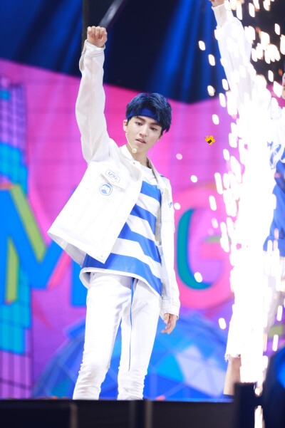 #王俊凯# #TFBOYS王俊凯# #TFBOYS# cr：跳跳虎小蜜蜂