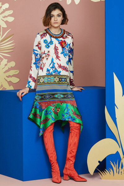 意大利时尚品牌 ETRO 2018 早春度假系列LookBook 呈现依旧烂漫的佩斯利“腰果”花纹～