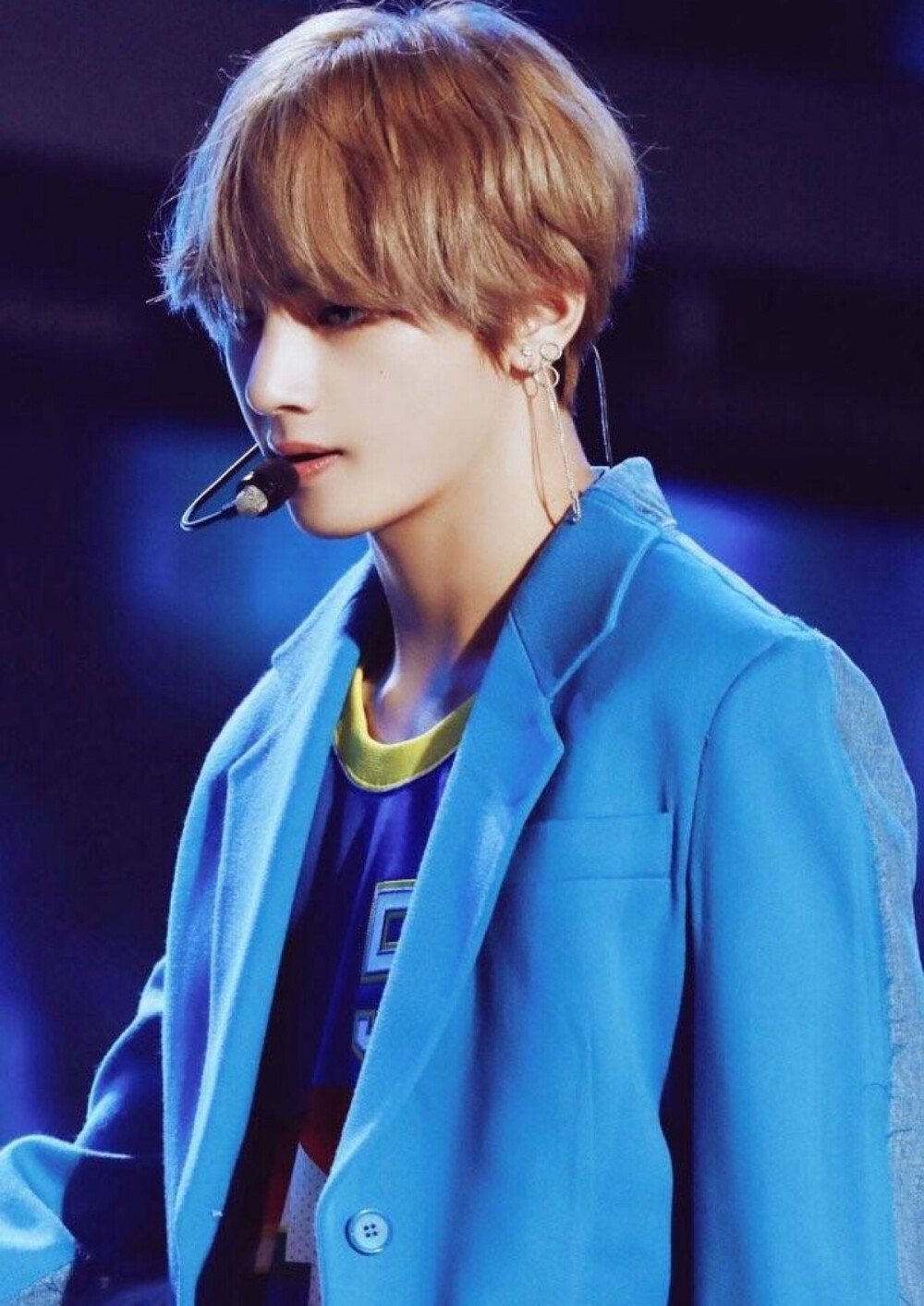 漫撕男！漫撕男！❤️比今天帅的金泰亨只有明天的金泰亨❤️