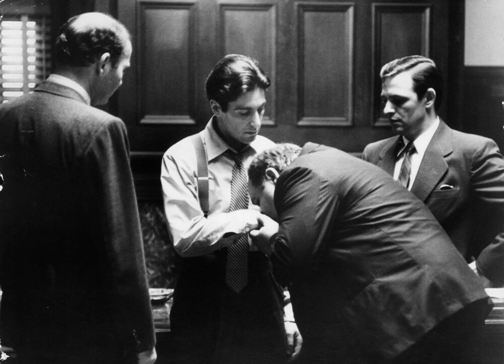 (๑•ี_เ•ี๑)