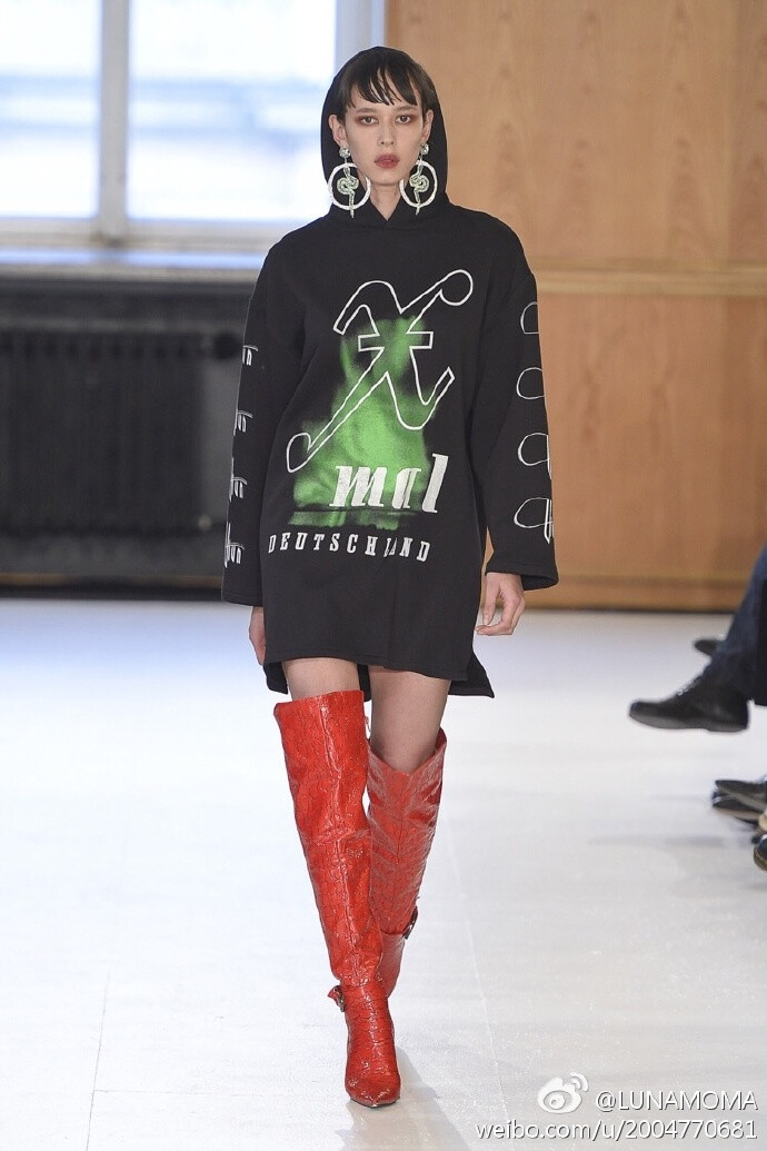 Julia Seemann Berlin Fall 2017 ​​​​LOGO